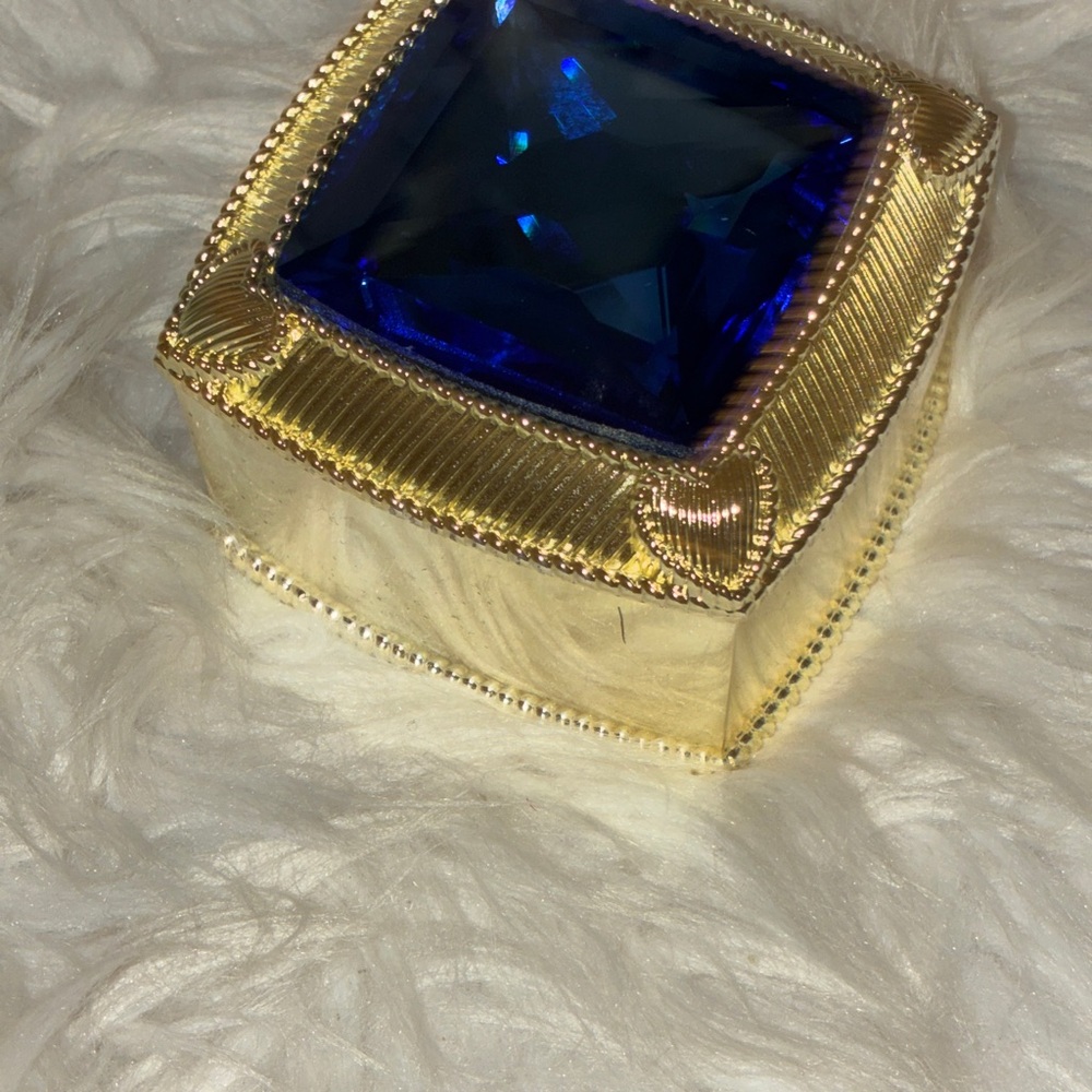 Judith Ripka Textured Anti-Tarnish Sapphire Blue Jewelry Box/Decor - Picture 4 of 5